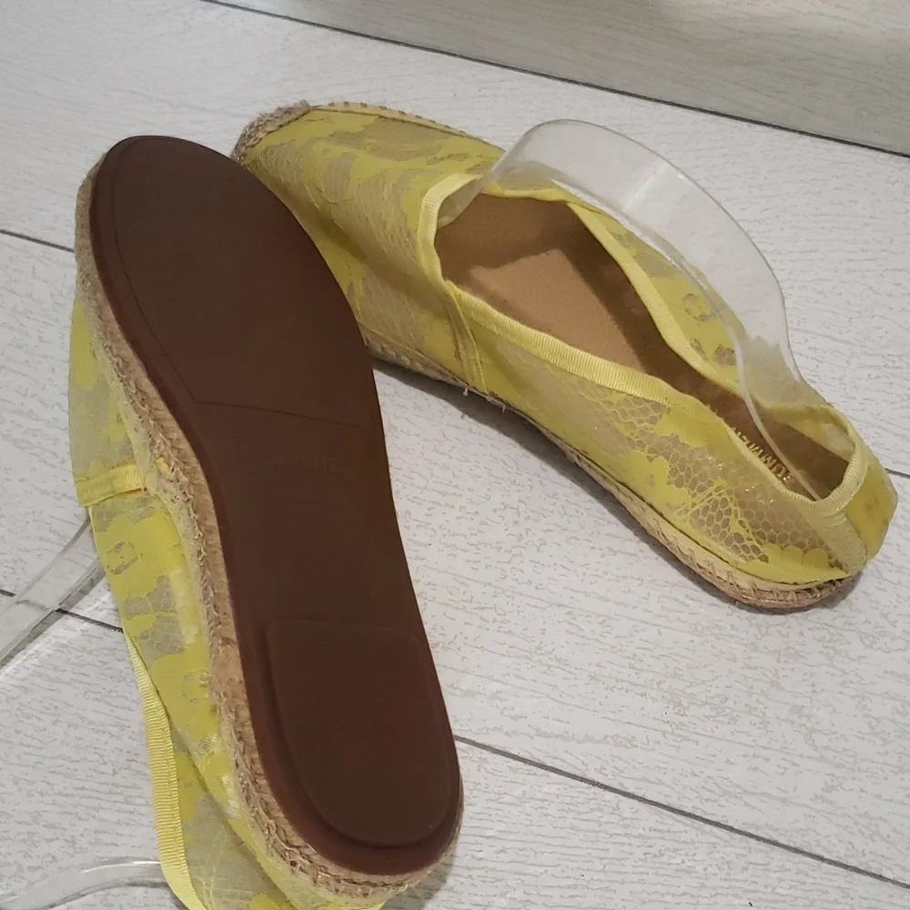 Schutz 9 yellow lace flats loafers espadrilles